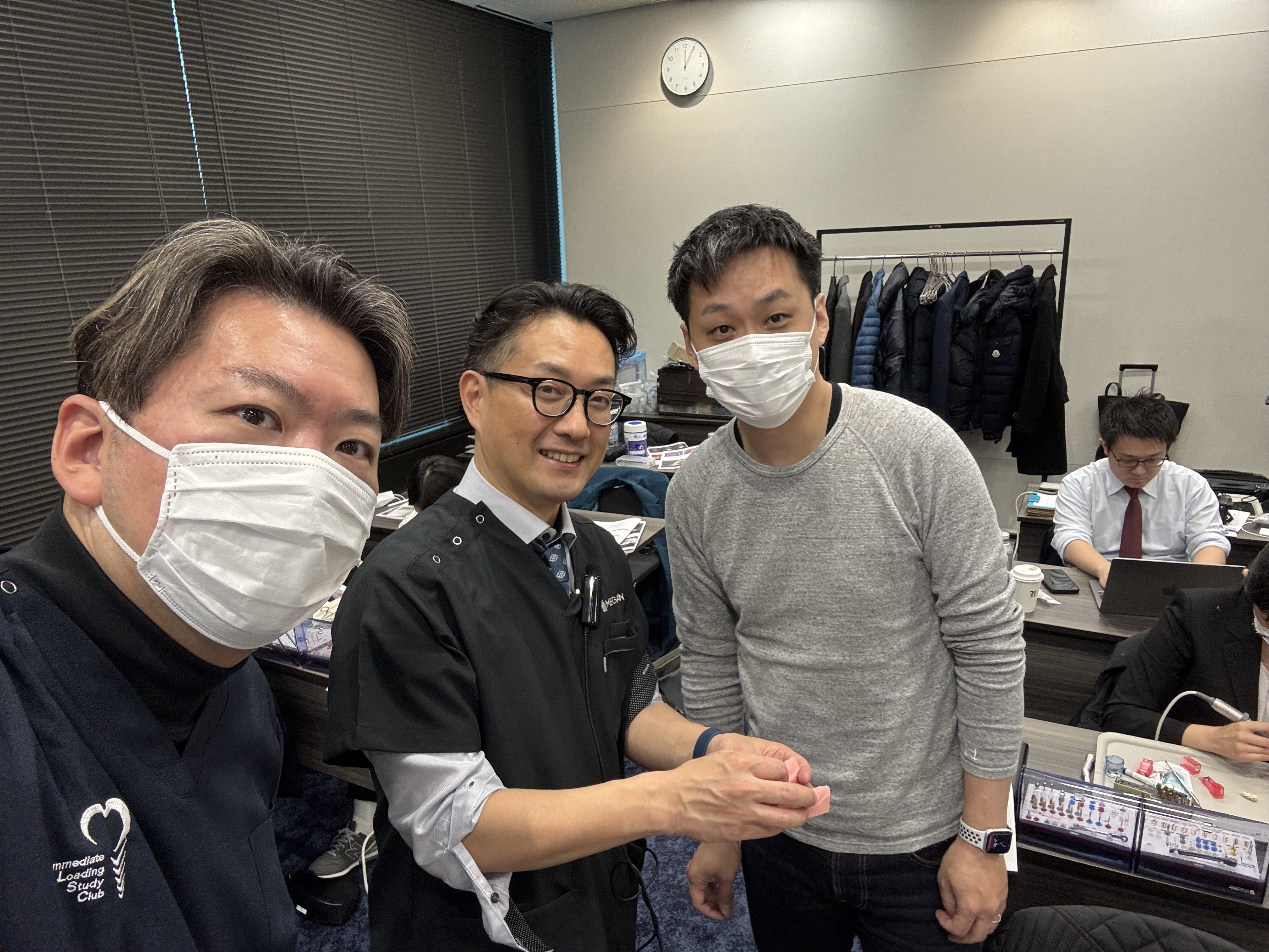 インプラントセミナーのインストラクターとして参加