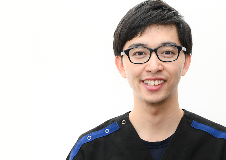歯科医師　鬼頭　孝行
